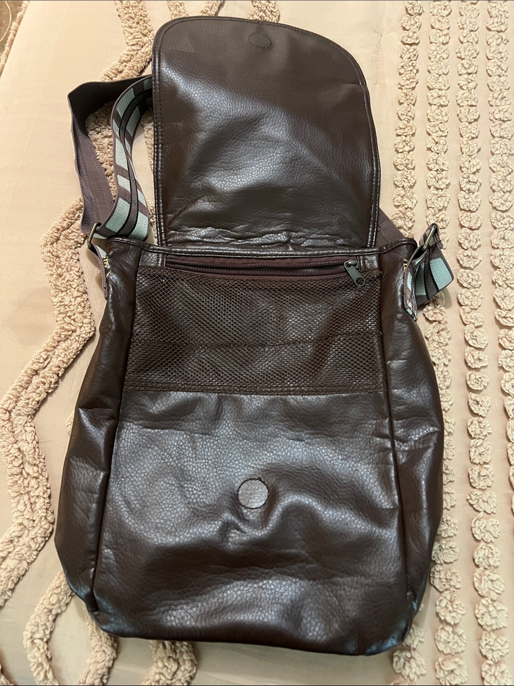 Star Wars Dark Brown Messenger Bag with Light Blue Striped Strap - Picture 4 of 8